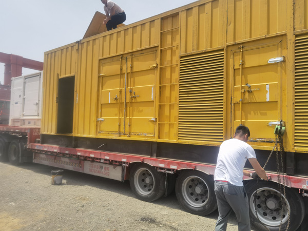 和平镇除了负载情况和发动机维护，还有哪些因素会影响 200kw 柴油发电机的油耗？