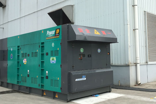 和平镇燃油滤清器的更换流程是怎样的？