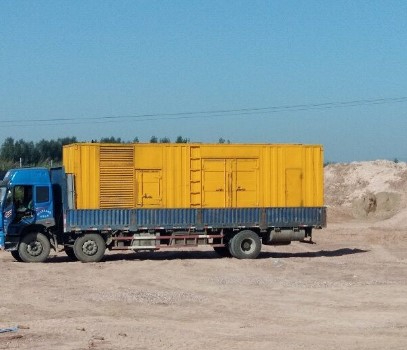 和平镇发电机出租如何判断柴油发电机冷却液是否需要更换？