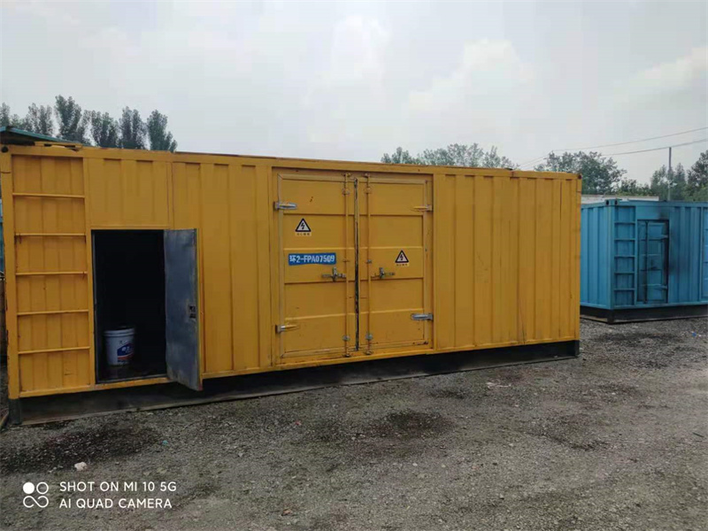 和平镇如何保证发电机组配合光伏储能装置补电系统的稳定性和可靠性？