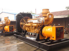 和平镇发电机组的频率规格是如何确定的？