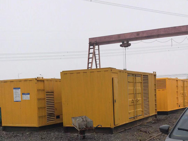 和平镇100kw柴油发电机组每小时油耗？