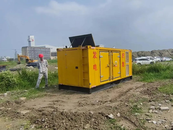 和平镇冬季低温环境下，发电机组启动电瓶的容量需求是否会增加？